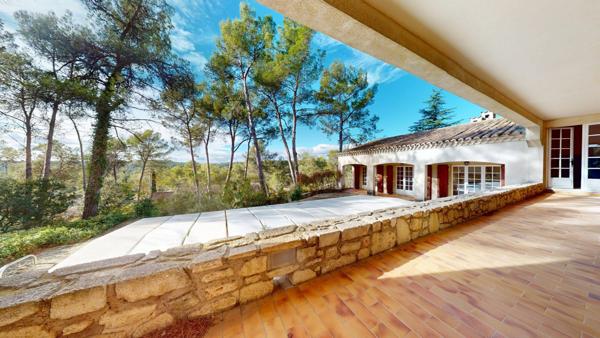 Maison 9 pièces - 248 m²