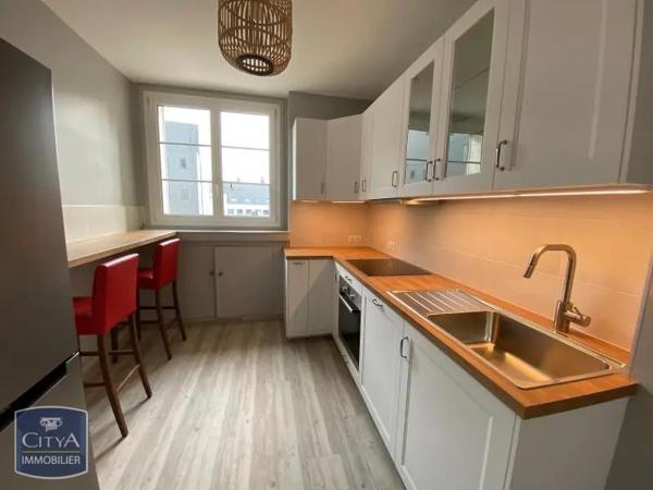 Appartement à louer 4 pièces 100.5m²