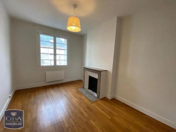 Appartement à louer 4 pièces 100.5m²