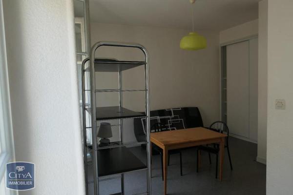 Appartement à louer 1 pièce 19.85m² Poitiers (86000)