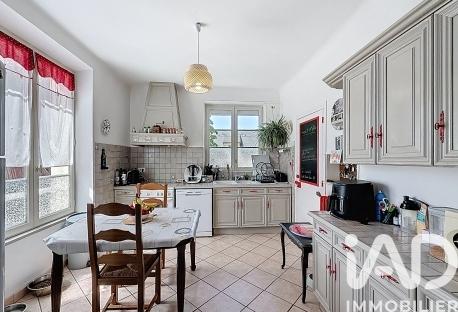 Maison à vendre 10 pièces 244,62 m² Terrasson-Lavilledieu