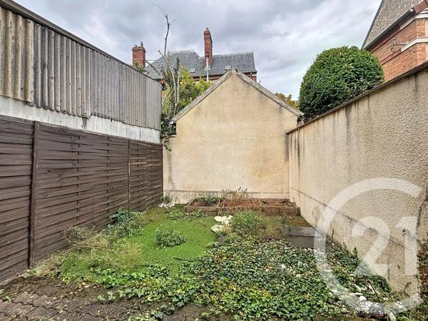 Appartement F3 à vendre  3 pièces - 64,65 m 2   SENS  - 89