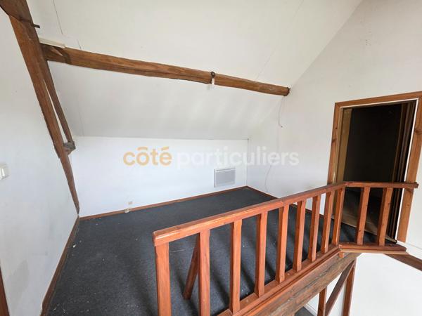Vente
                Appartement99,3 m² - 6 Pièces -
                    SALIGNY (89100)