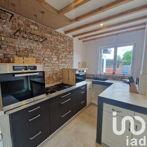 Maison 7 pièces de 190 m² à Raismes (59590)