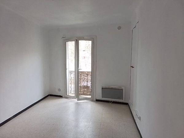 STUDIO AVEC GARAGE 25.05M² ISLE SUR LA SORGUE