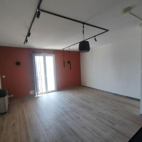Bureaux - Local professionnel L Isle Sur La Sorgue 25 m2