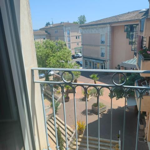 Bureaux - Local professionnel L Isle Sur La Sorgue 25 m2