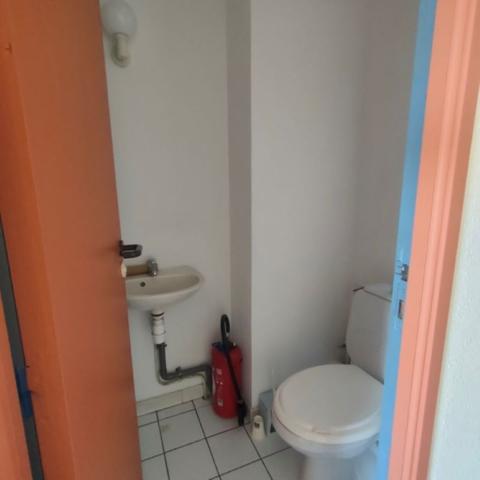 Bureaux - Local professionnel L Isle Sur La Sorgue 25 m2
