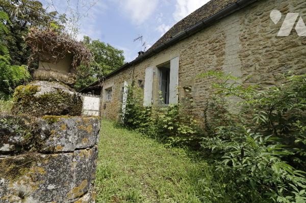 A VENDRE - SARLAT LA CANEDA - Maison de 368 m² sur parcelle de 10175 m²
