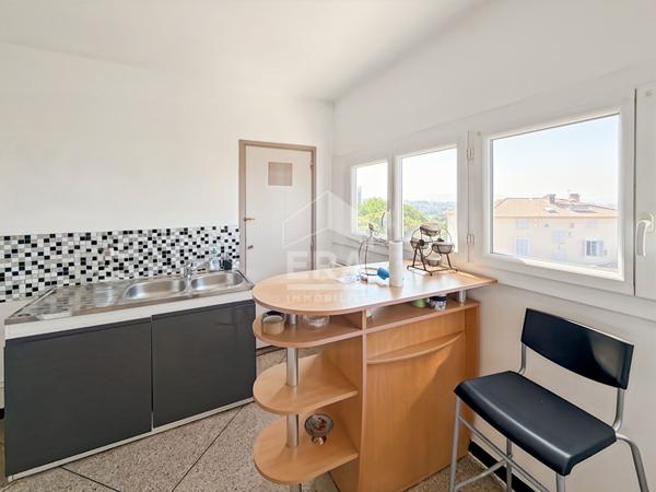 Appartement T3 - 72 m2 La Maurellette dernier étage et vue