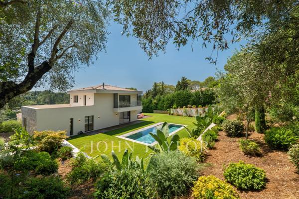 Mougins - Villa contemporaine dans domaine sécurisé proche Mougins School