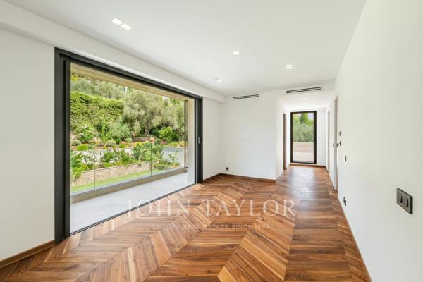 Mougins - Villa contemporaine dans domaine sécurisé proche Mougins School