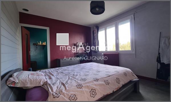 Maison à Bressuire, 79300 - 12 pièces 189m²