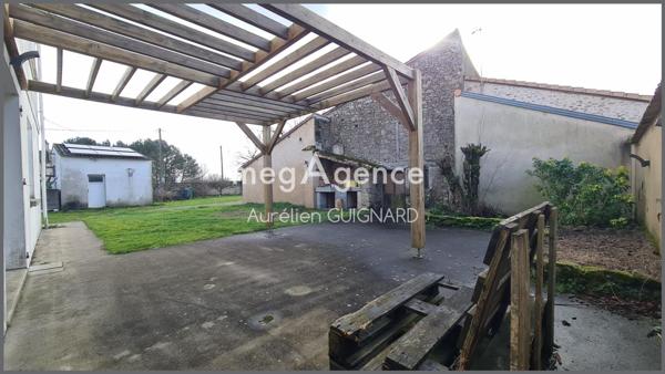 Maison à Bressuire, 79300 - 12 pièces 189m²