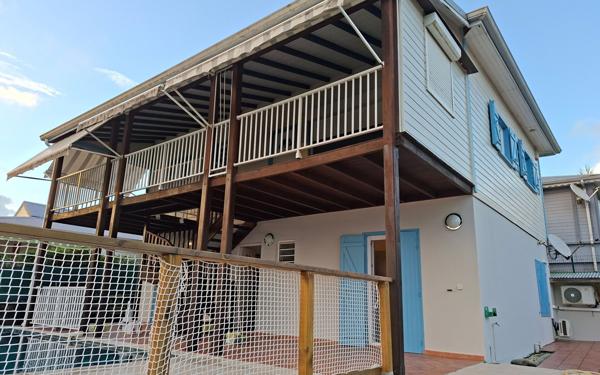 Maison à louer    5 pièces •  Petit-Bourg