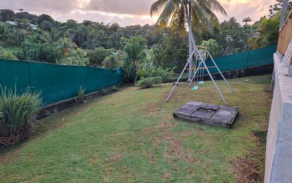 Maison à louer    5 pièces •  Petit-Bourg