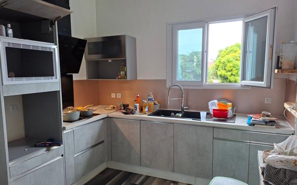 Maison à louer    5 pièces •  Petit-Bourg