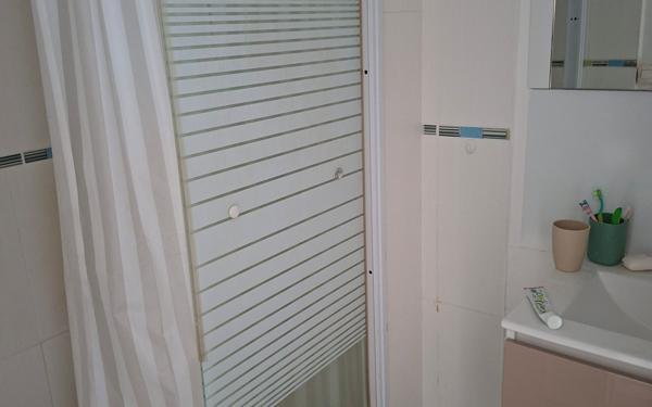 Maison à louer    5 pièces •  Petit-Bourg