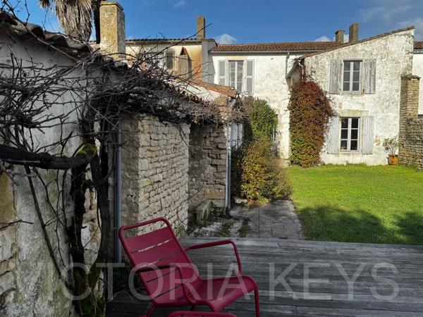 Maison à vendre au Bois-Plage-en-Ré – 5 chambres, piscine, jardin sud