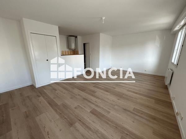 Location Studio 32.23 m² - 10 RUE GEORGES POMPIDOU La Roche Sur Yon 85000