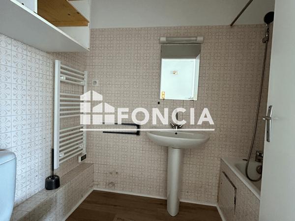 Location Studio 32.23 m² - 10 RUE GEORGES POMPIDOU La Roche Sur Yon 85000