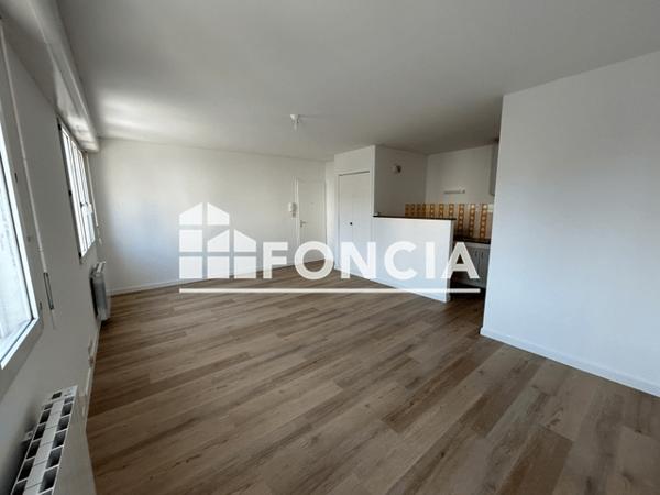 Location Studio 32.23 m² - 10 RUE GEORGES POMPIDOU La Roche Sur Yon 85000