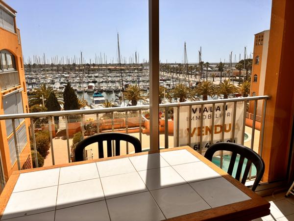 GRUISSAN - RIVE DROITE Appartement de type 2 avec loggia et place de parking privative