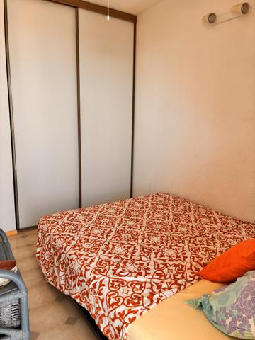 GRUISSAN - RIVE DROITE Appartement de type 2 avec loggia et place de parking privative