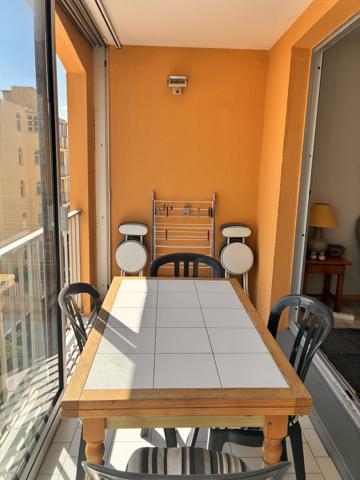 GRUISSAN - RIVE DROITE Appartement de type 2 avec loggia et place de parking privative