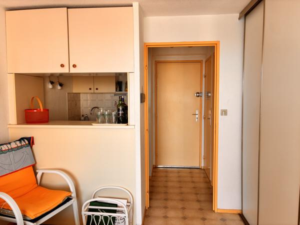 GRUISSAN - RIVE DROITE Appartement de type 2 avec loggia et place de parking privative