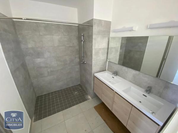 Appartement à louer 4 pièces 114.37m²