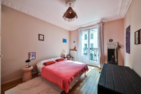 Porte DORE , Bois de Vincennes, 2/3 pièces 55 m², immeuble 1910.