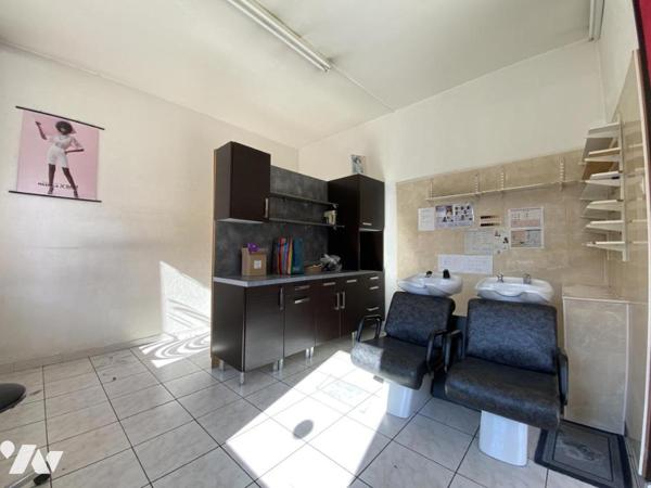 SOLESMES : Immeuble à usage mixte mixte commercial et habitation - LIBRE D'OCCUPATION