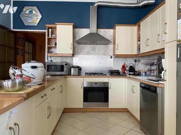 SOLESMES : Immeuble à usage mixte mixte commercial et habitation - LIBRE D'OCCUPATION