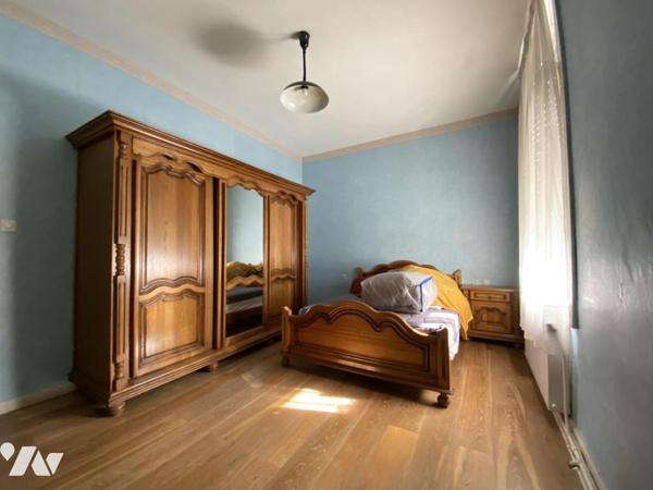 SOLESMES : Immeuble à usage mixte mixte commercial et habitation - LIBRE D'OCCUPATION