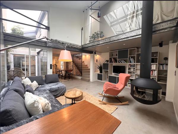 Montreuil (93100) Superbe Loft atypique avec parking privé