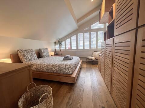 Montreuil (93100) Superbe Loft atypique avec parking privé