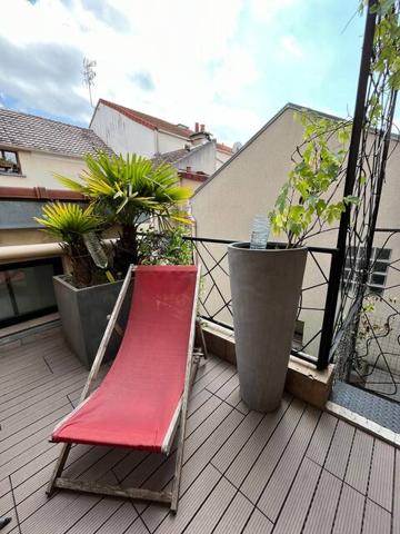 Montreuil (93100) Superbe Loft atypique avec parking privé