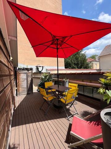 Montreuil (93100) Superbe Loft atypique avec parking privé