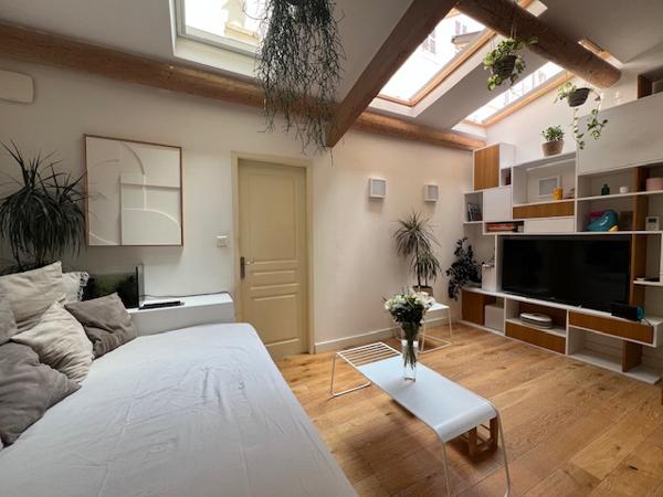 Marseille (13007) VENTE APPARTEMENT MAGNIFIQUE 80,59 M2 TYPE 4 RUE CHATEAUBRIAND QUARTIER ST LAMBERT CATALANS 13007 MARSEILLE