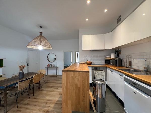 Marseille (13007) VENTE APPARTEMENT MAGNIFIQUE 80,59 M2 TYPE 4 RUE CHATEAUBRIAND QUARTIER ST LAMBERT CATALANS 13007 MARSEILLE