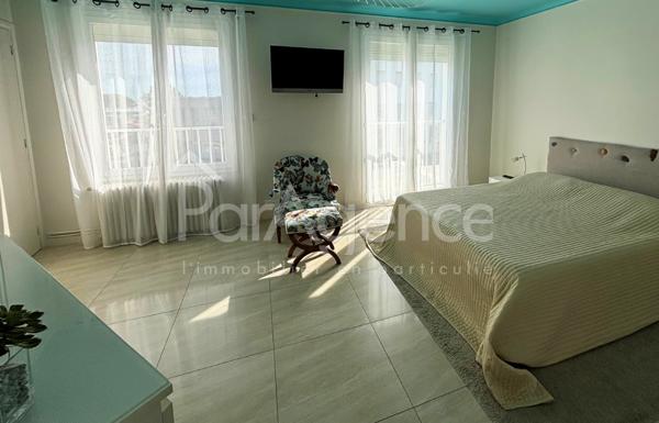 Appartement dernier étage en parfait état - Centre-ville