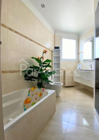 Appartement dernier étage en parfait état - Centre-ville