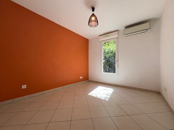 BD BOUYALA D'ARNAUD/MARS 12EME. Appartement type 2 en RDJ avec box