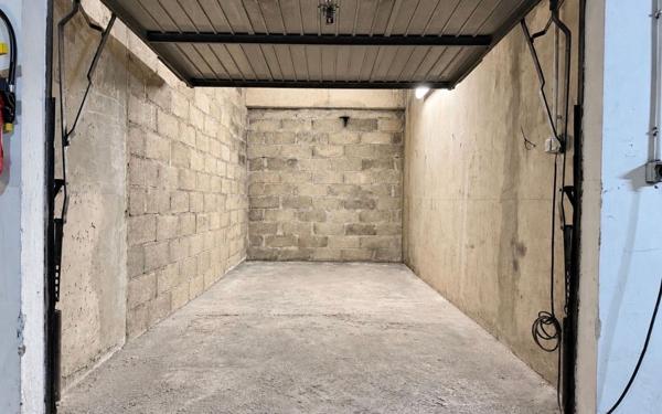 Stationnement à vendre