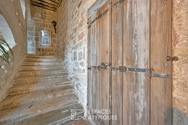 Murmures d’Histoire et Évasion Contemporaine