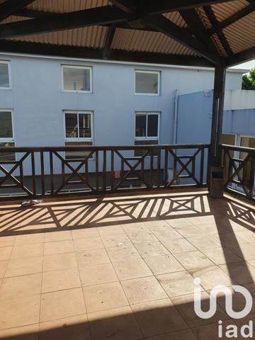 Building for sale 878 m² Saint-Pierre