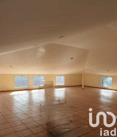 Building for sale 878 m² Saint-Pierre