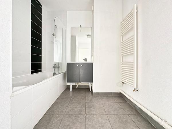 Appartement LORMONT 58.56 m²