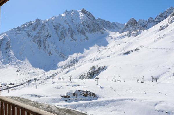 T2 - VUE SUR LES PISTES